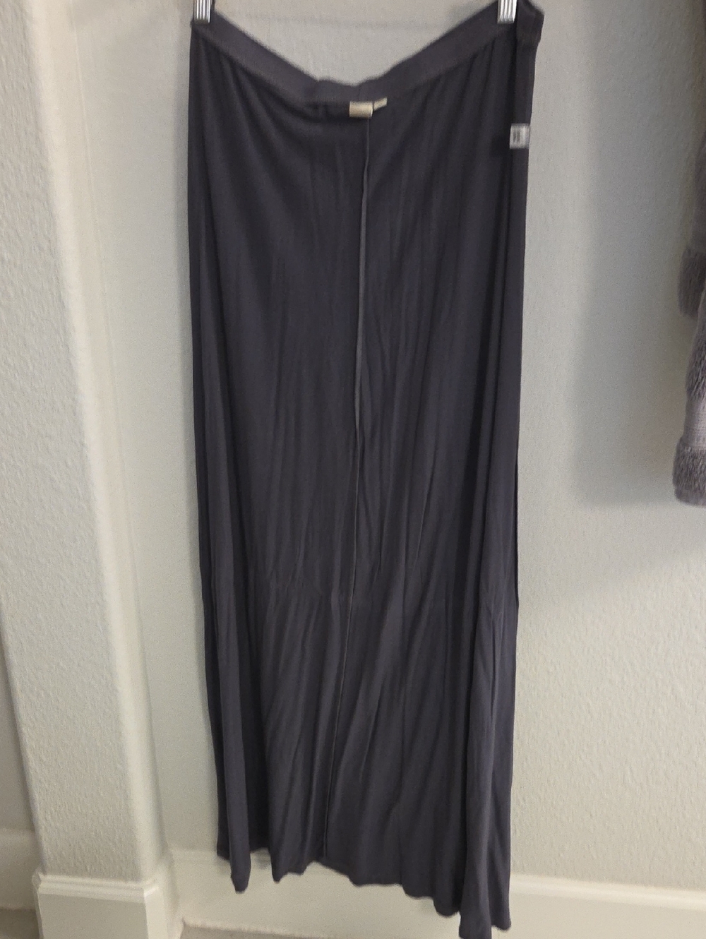 14th & Union Gray Maxi Skirt - Flowing Full-Length Design